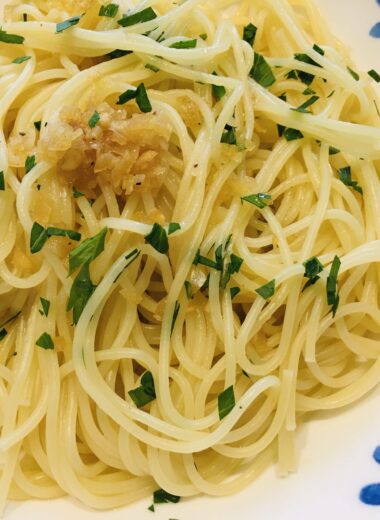 オリーブオイルとにんにくのスパゲッティ
