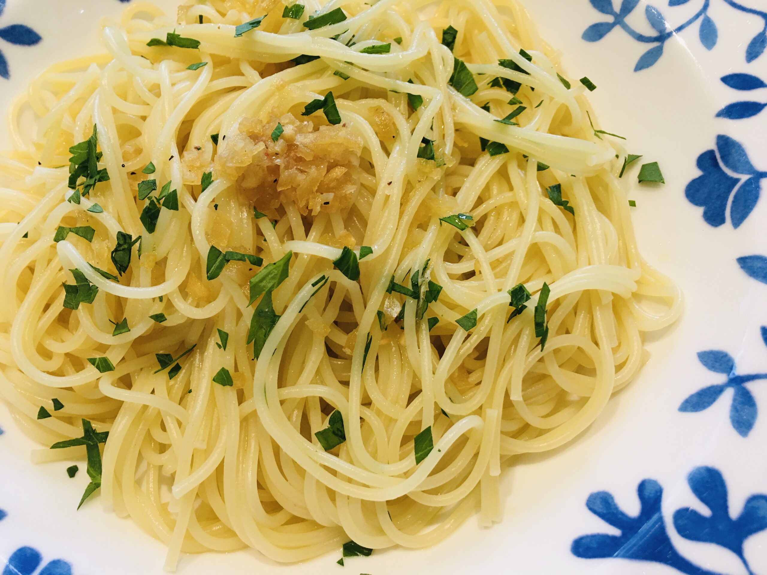 オリーブオイルとにんにくのスパゲッティ