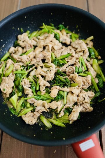 豚肉とセロリの炒め物