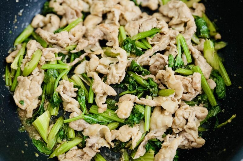 豚肉とセロリの炒め物
