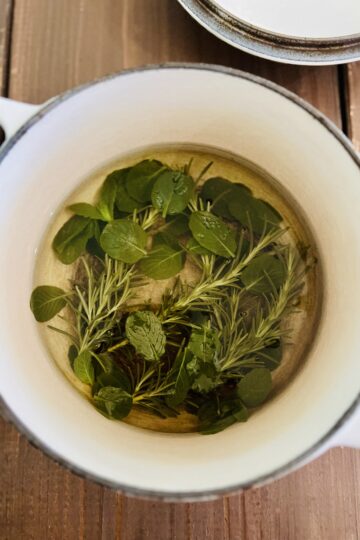 DIYローズマリーヘアーウォーター